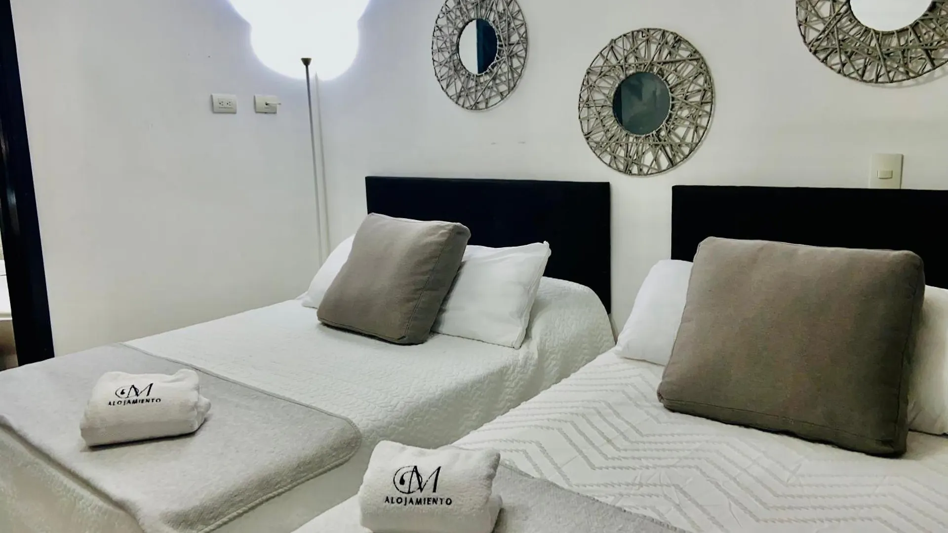 Homestay Tranquilo Apartamento - Habitaciones - Laureles, Estadio Medellin