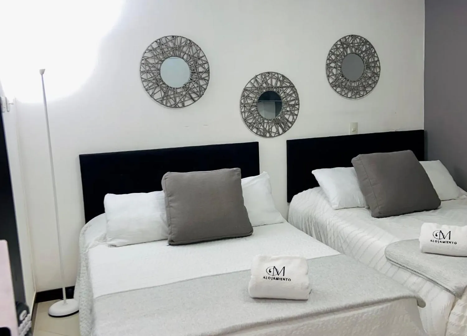 Tranquilo Apartamento - Habitaciones - Laureles, Estadio Medellin Homestay