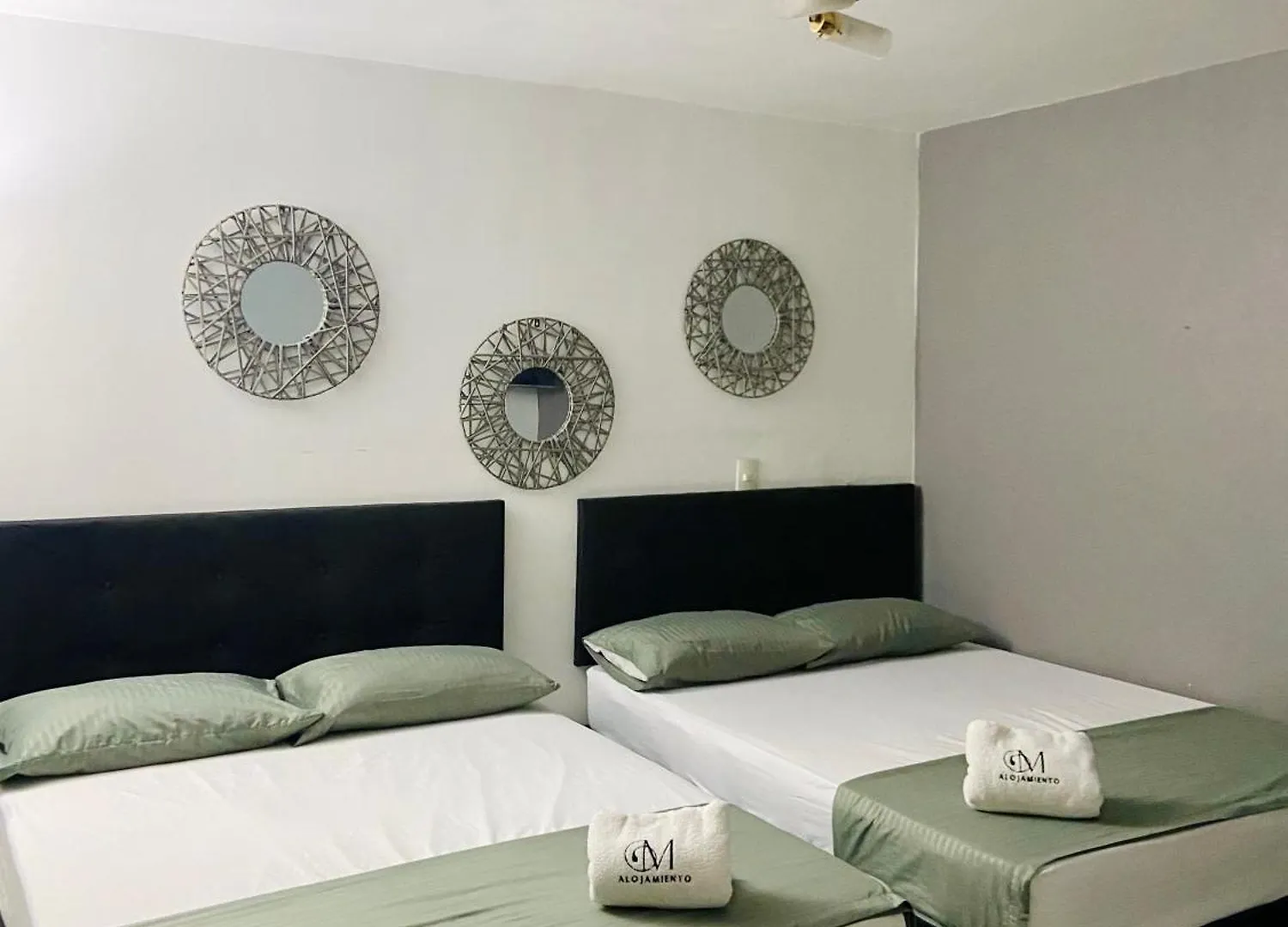 Tranquilo Apartamento - Habitaciones - Laureles, Estadio Medellin 0*,