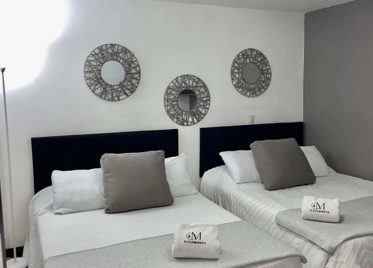 Tranquilo Apartamento - Habitaciones - Laureles, Estadio Medellin Homestay