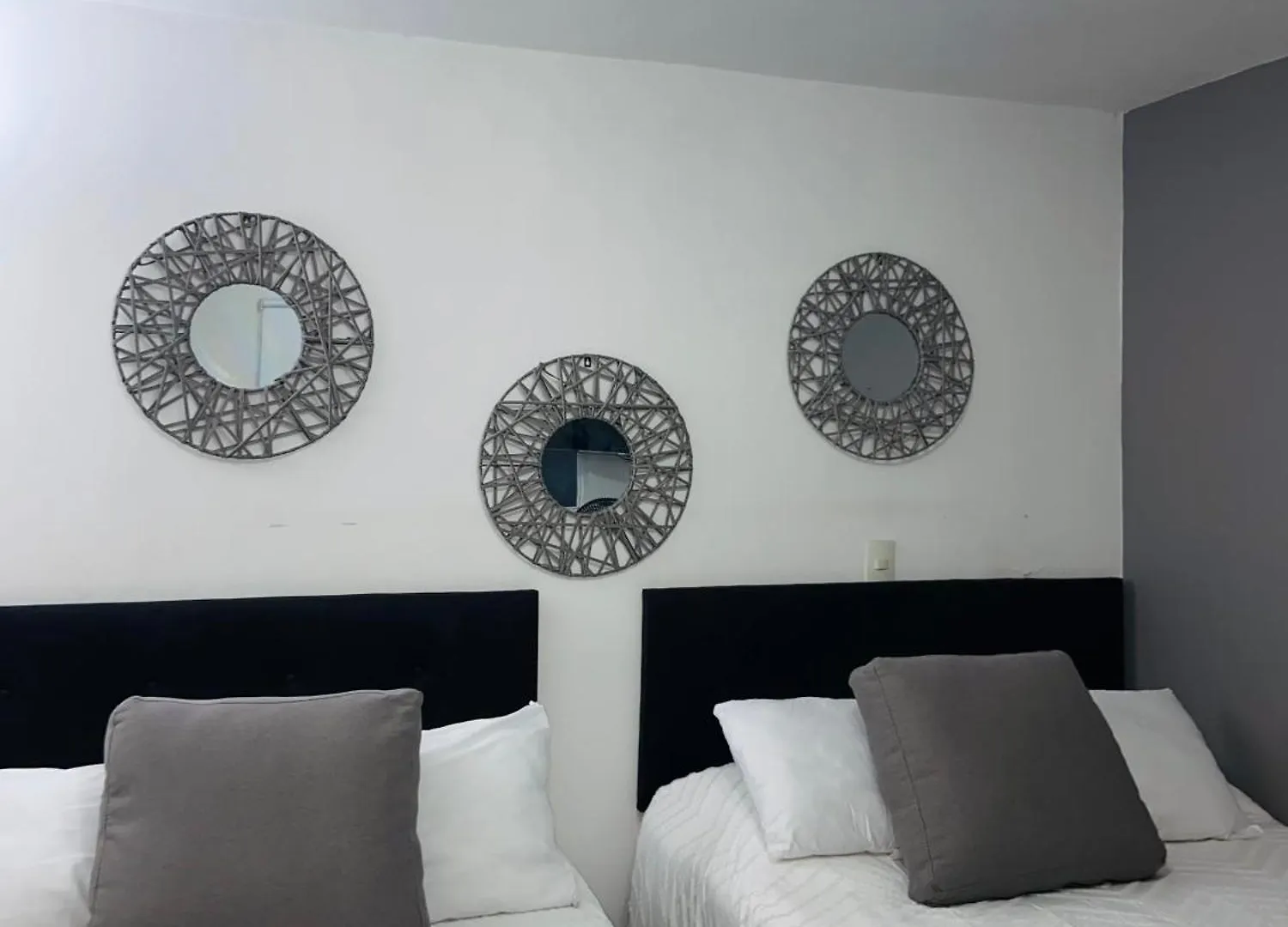 Tranquilo Apartamento - Habitaciones - Laureles, Estadio Medellin 0*,  Colombia